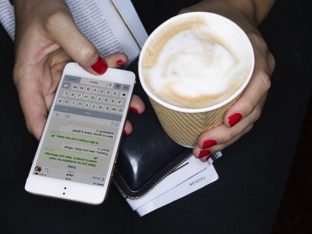 How to spy on text messages without access to target phone