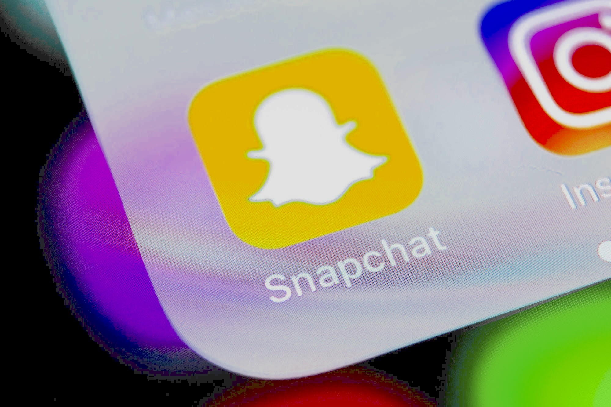 How to Know If Someone Is Online on Snapchat